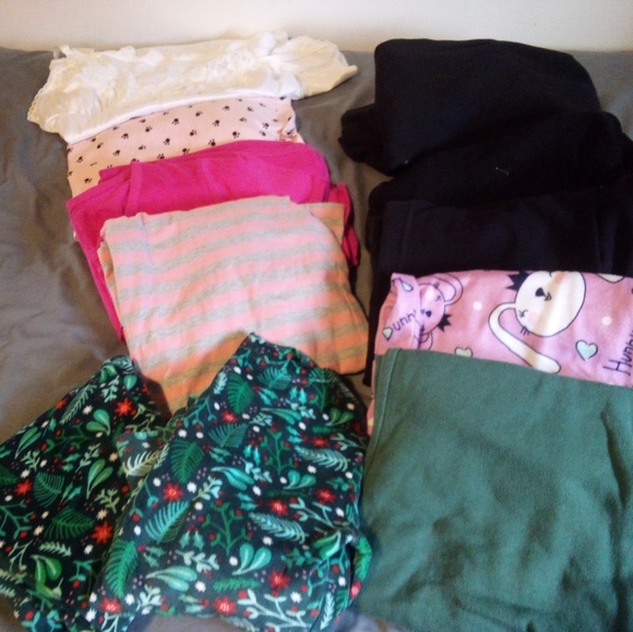 Clothes, Shoes, Home items, Car accessories, jewelry, tools, kitchen items, ect. - Picture 13 of 16